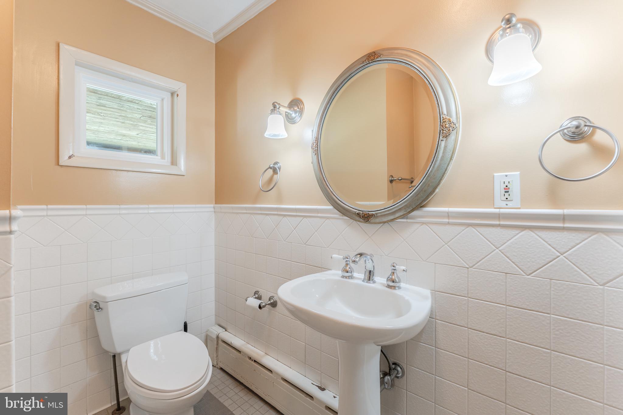 1404 Highpoint Road Coopersburg, PA 18036 - Photo 22 of 86 Full bath first floor