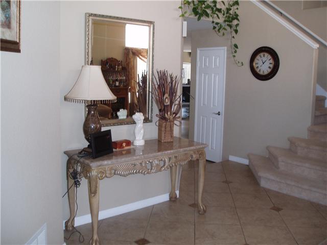 660 Montage Road Oceanside, CA 92057 - Photo 4 of 24 Entry Area