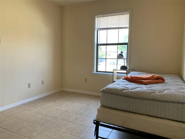 $1,210 | 4100 College Main Street, Unit B, Bryan, TX 77801