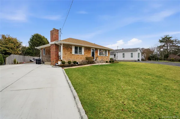 $569,999 | 511 Old North Ocean Avenue, Patchogue, NY 11772