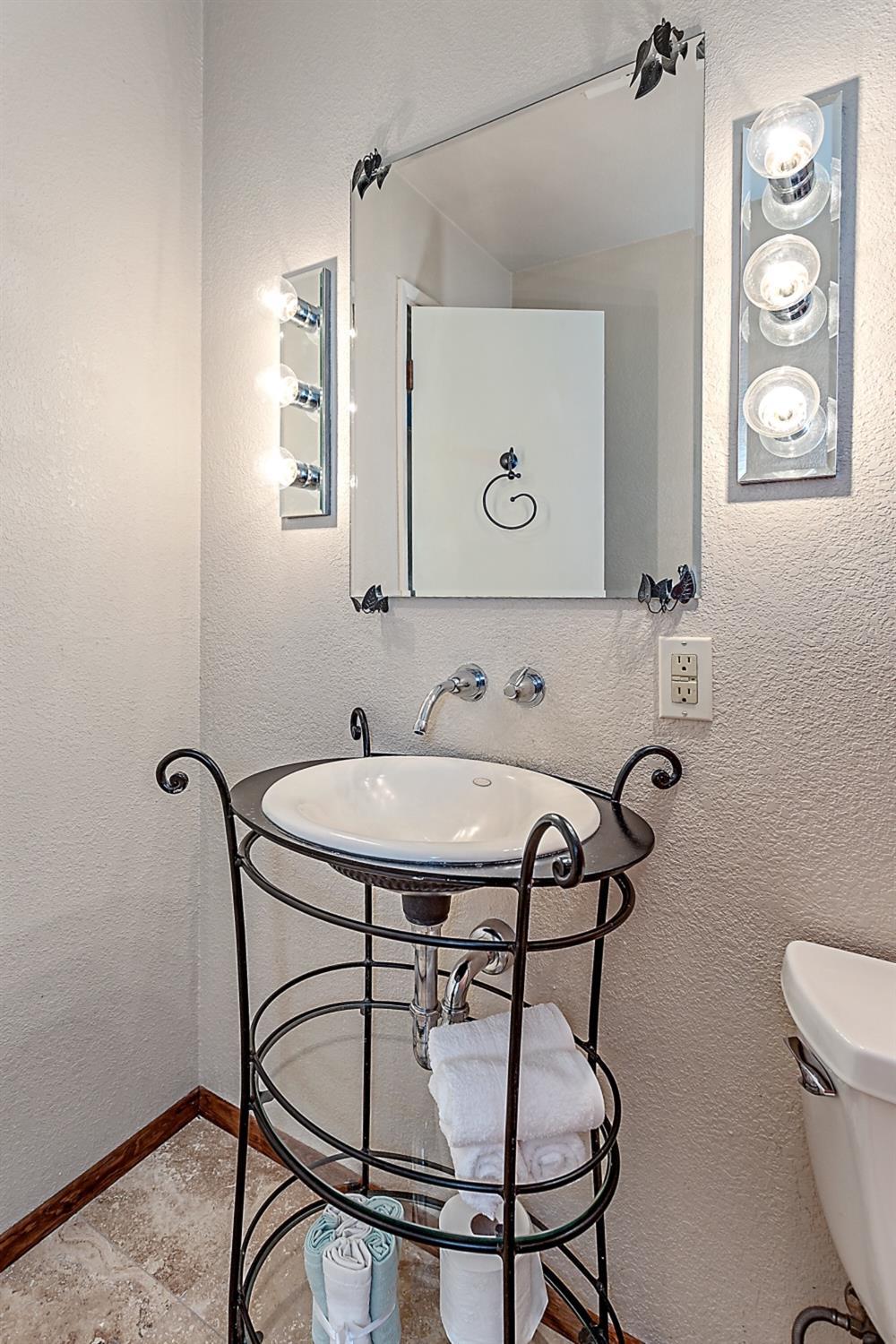 2390 Scoville Road Grants Pass, OR 97526 - Photo 22 of 29 Additional Photo