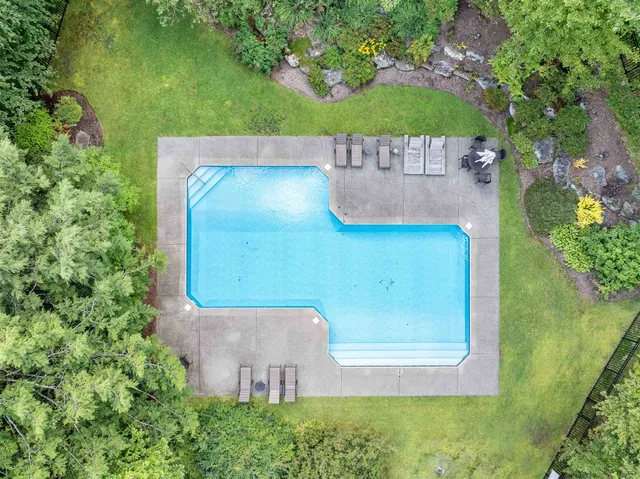 $950,000 | 1171 Brook Road, Unit 14, Stowe, VT 05672