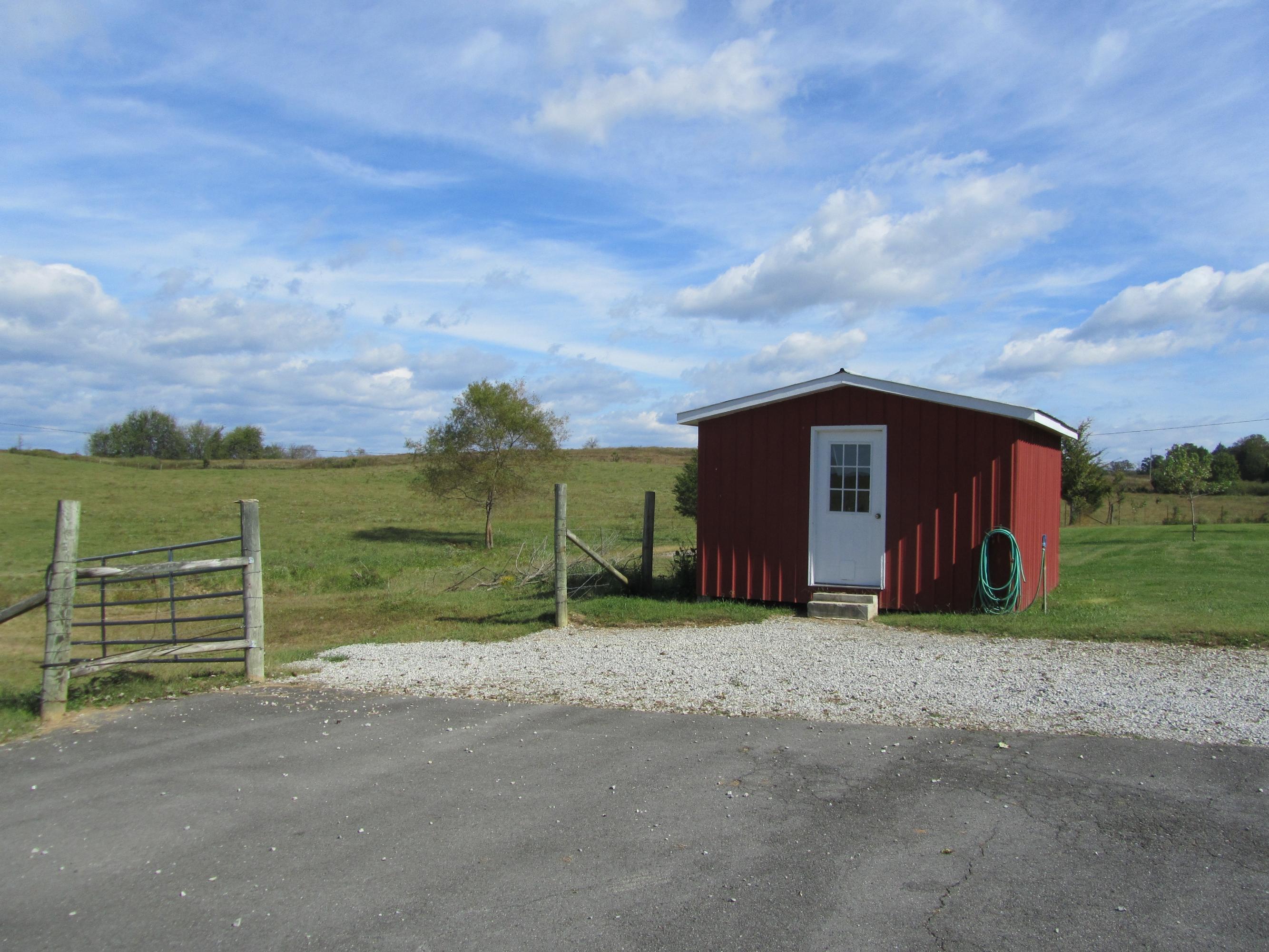 293 Old Ten Mile Road Ten Mile, TN 37880 - Photo 22 of 38 IMG_4949