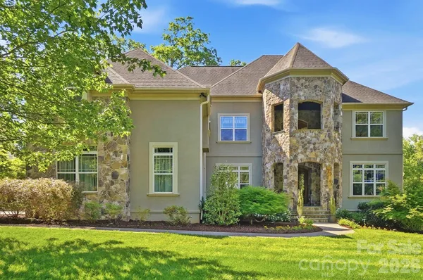 $2,000,000 | 13302 Bally Bunnion Way, Davidson, NC 28036