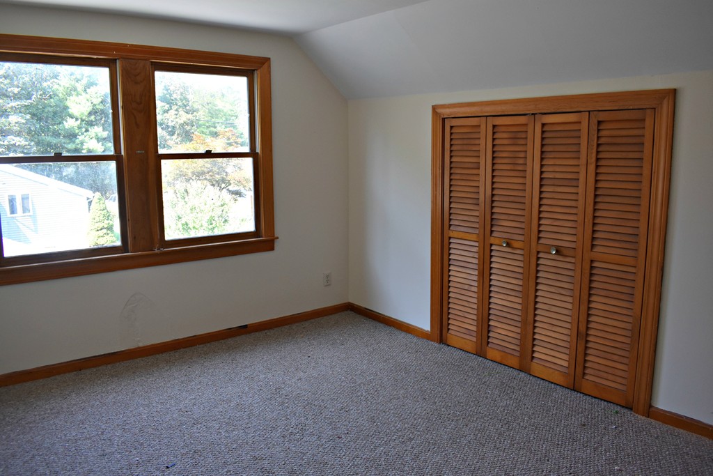 552 Wattaquadock Hill Road Bolton, MA 01740 - Photo 18 of 24 Gallery Image 18
