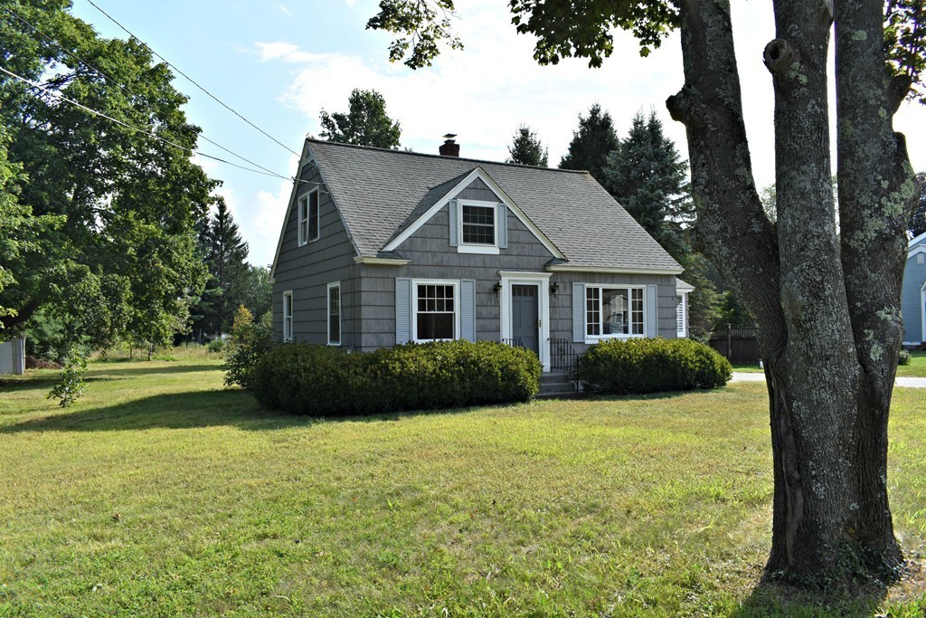 552 Wattaquadock Hill Road Bolton, MA 01740 - Photo 2 of 24 Gallery Image 2