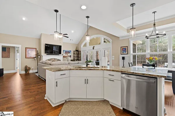 $429,000 | 105 Charlotte Drive, McCormick, SC 29835