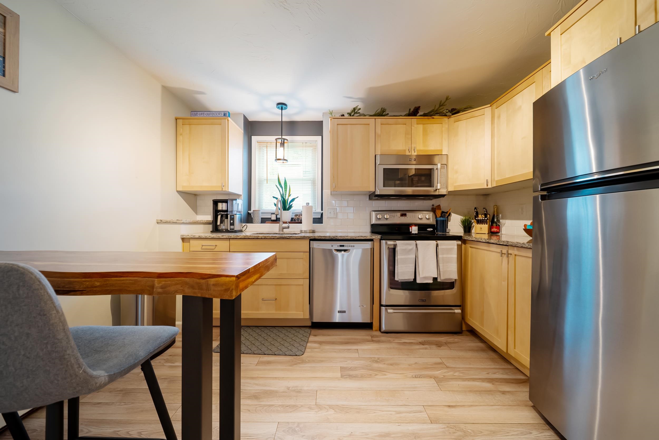 205 Circle Road, Unit 2 Manchester, NH 03103 - Photo 8 of 23