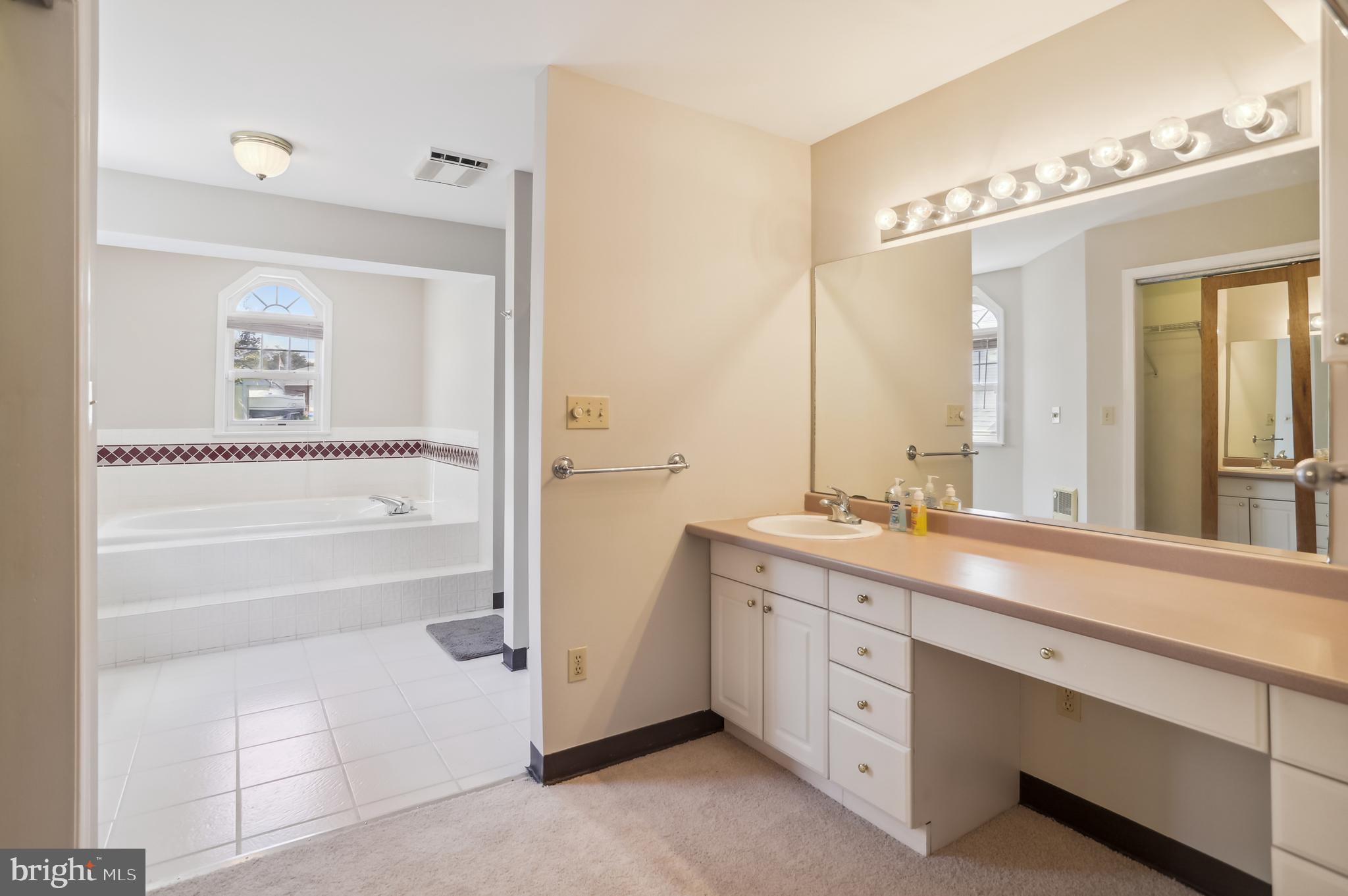1232 Hillside Road Pasadena, MD 21122 - Photo 23 of 49 Primary Bath
