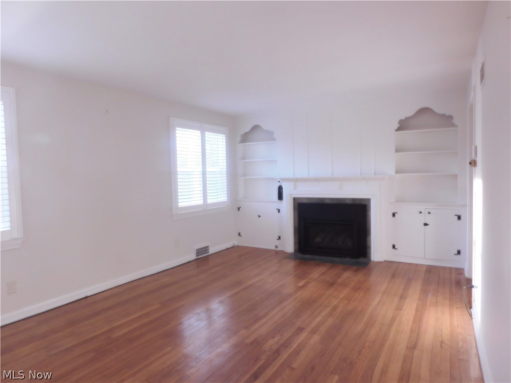 584 Eastland Road Berea, OH 44017 - Photo 6 of 33