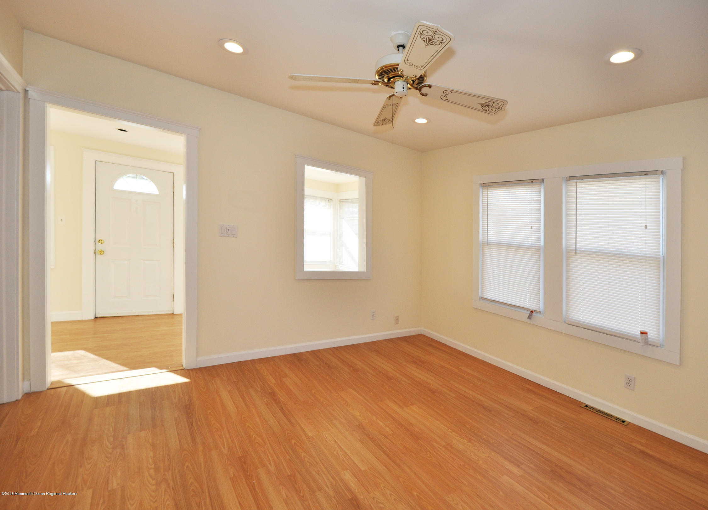 54 Freehold Road Manalapan, NJ 07726 - Photo 6 of 29 6FreeholdRoadInterior1