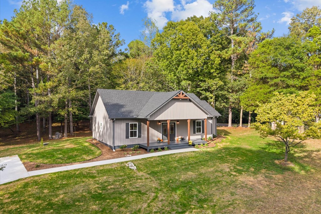 407 Dawnville Road Dalton, GA 30721 - Photo 4 of 52