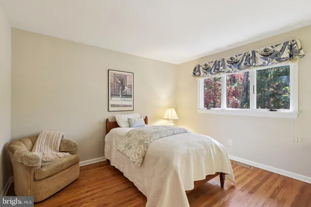 $850,000 | 7 Pontiac Drive, Medford, NJ 08055