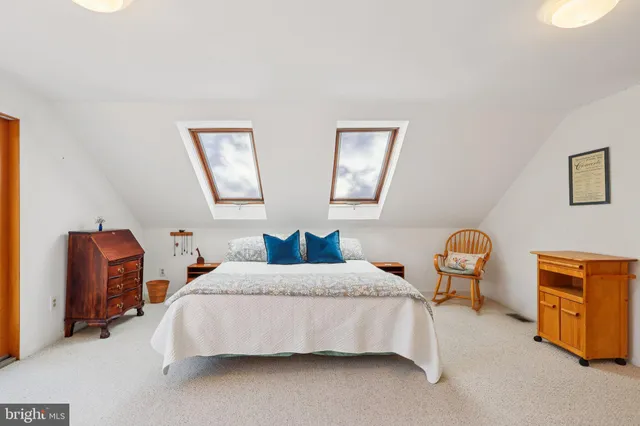 $850,000 | 7 Pontiac Drive, Medford, NJ 08055