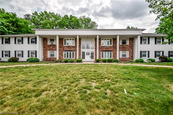 $100,000 | 1 Meadowlawn Drive, Unit 12, Mentor, OH 44060