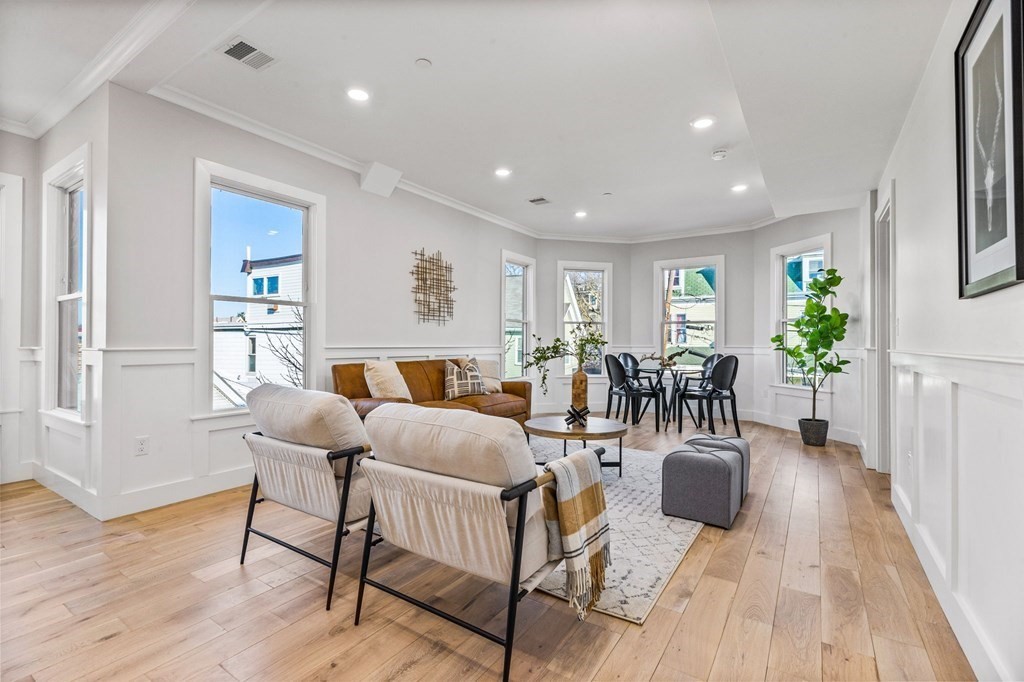 14 Hillside Park, Unit 6 Somerville, MA 02143 - Photo 12 of 32 a living room with furniture