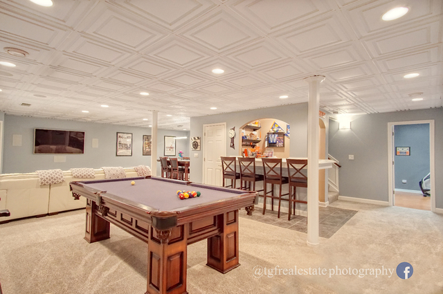 S643 Robbins Street Winfield, IL 60190 - Photo 26 of 40 a room with furniture and pool table