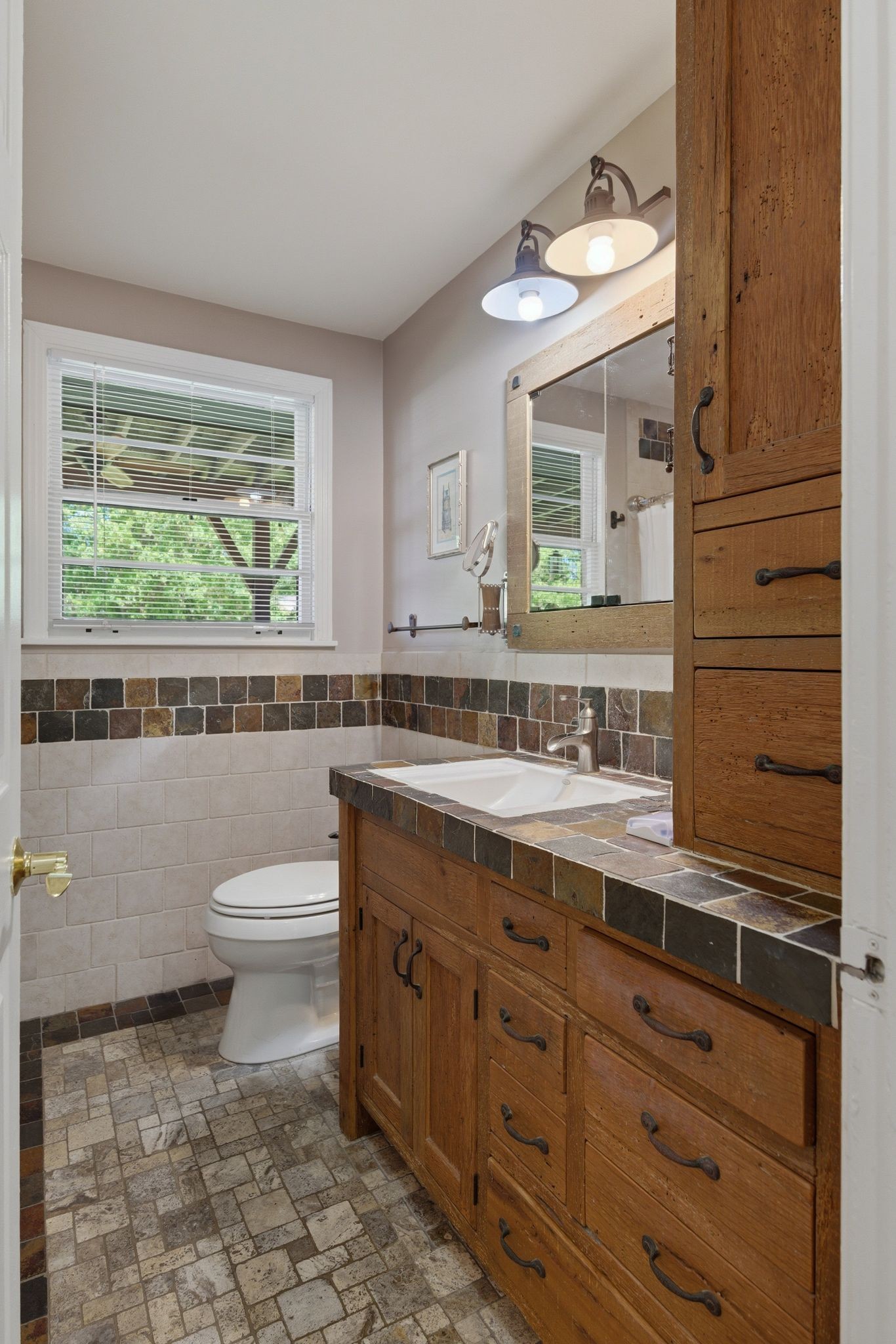 1047 Mitchell Road Nashville, TN 37206 - Photo 19 of 42 Gallery Image 19