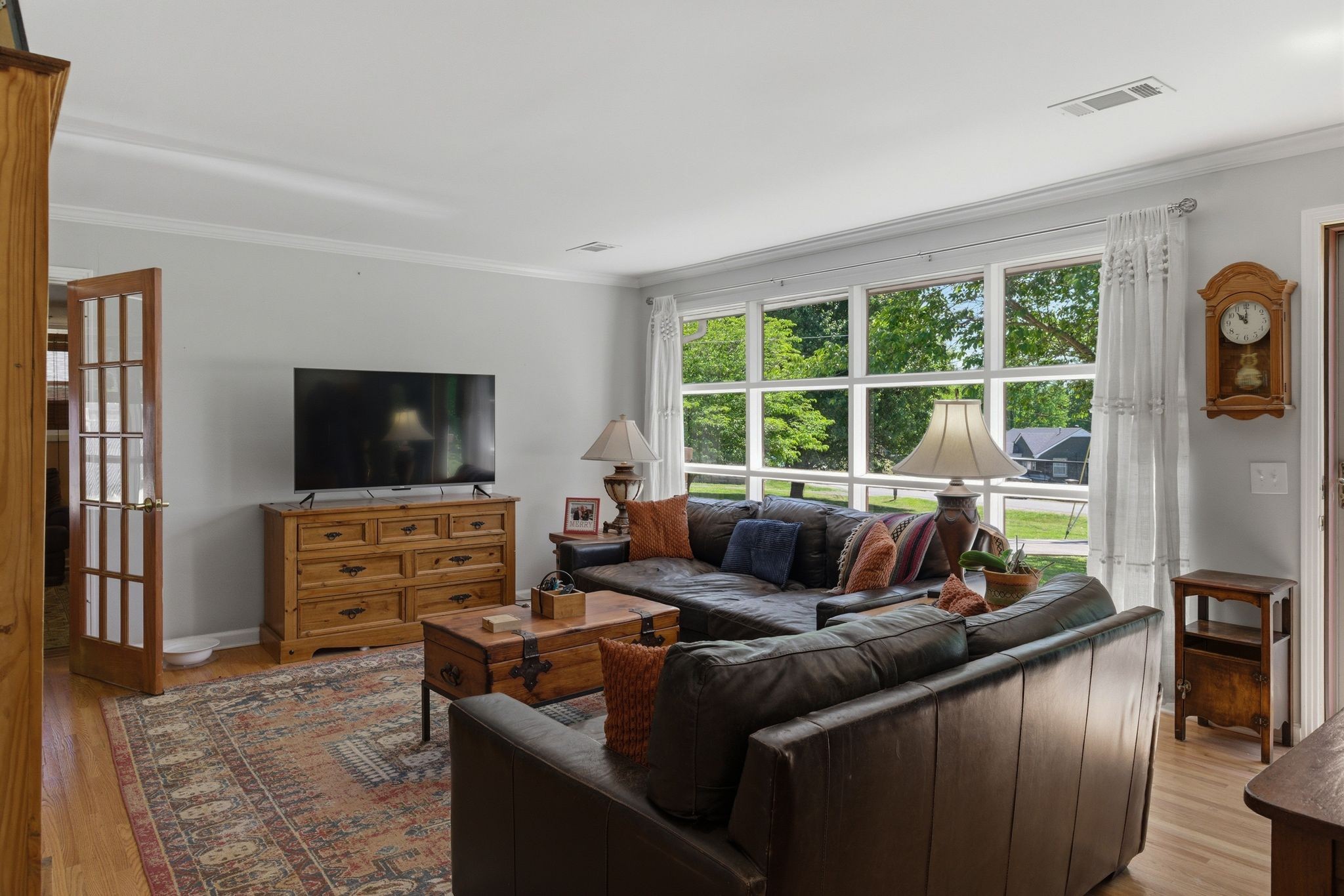1047 Mitchell Road Nashville, TN 37206 - Photo 5 of 42 Gallery Image 5