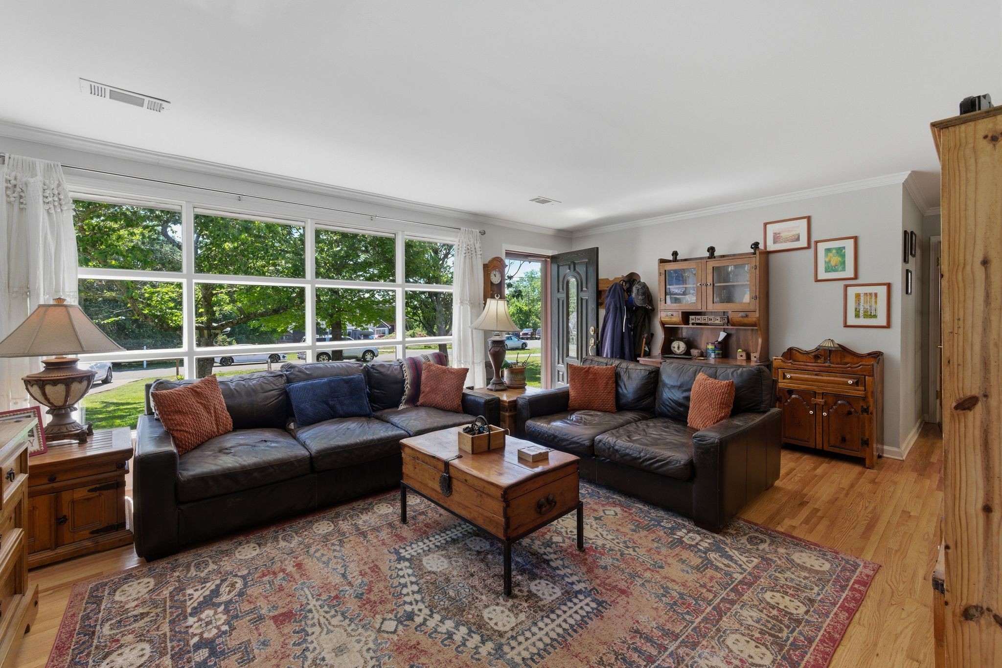 1047 Mitchell Road Nashville, TN 37206 - Photo 6 of 42 Gallery Image 6