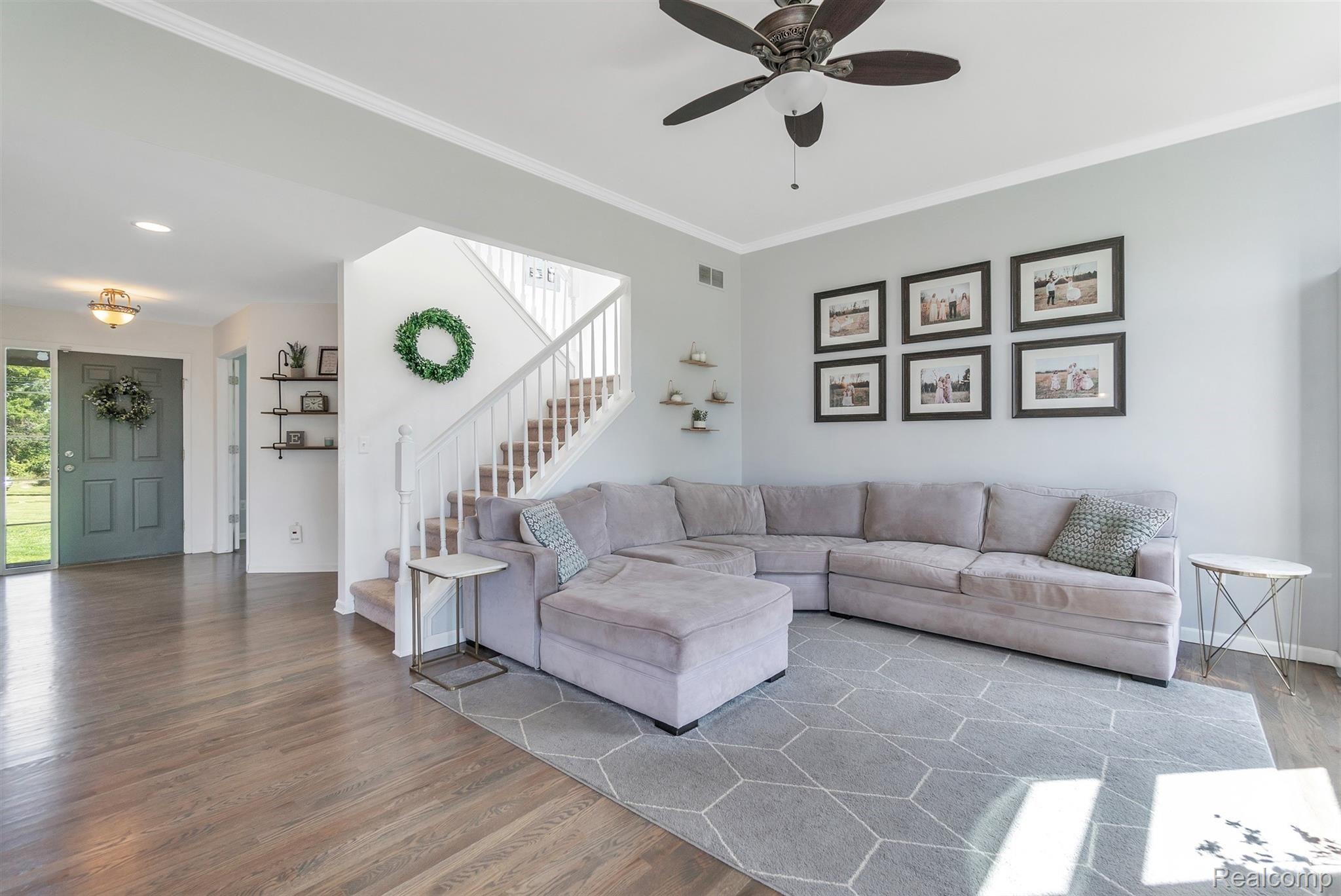 7331 Hartland Road Fenton, MI 48430 - Photo 10 of 51 11-7331-Hartland-Rd-WindowStill-Rea.jpg