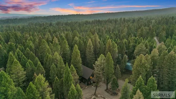 $950,000 | 3542 Glen Tree Drive, Island Park, ID 83429