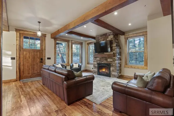 $950,000 | 3542 Glen Tree Drive, Island Park, ID 83429