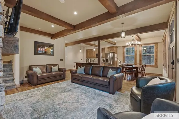 $950,000 | 3542 Glen Tree Drive, Island Park, ID 83429