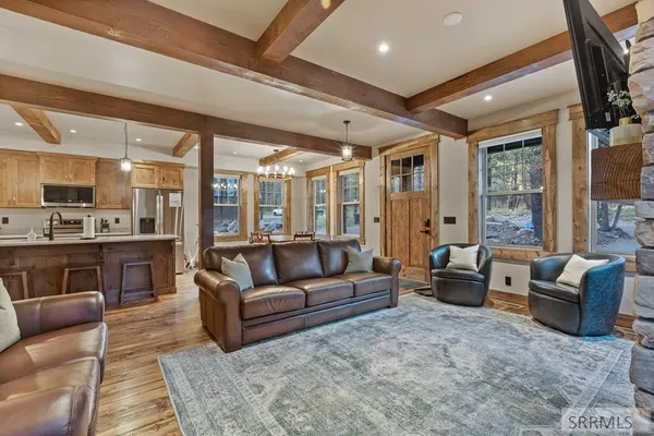 $950,000 | 3542 Glen Tree Drive, Island Park, ID 83429
