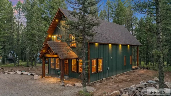 $950,000 | 3542 Glen Tree Drive, Island Park, ID 83429