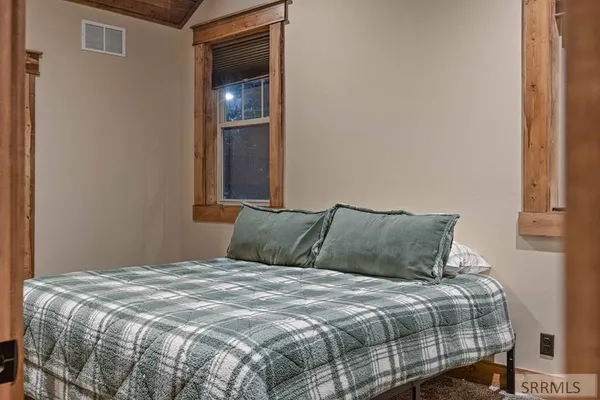 $950,000 | 3542 Glen Tree Drive, Island Park, ID 83429