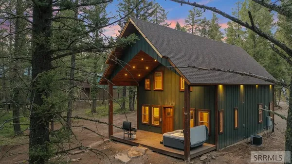 $950,000 | 3542 Glen Tree Drive, Island Park, ID 83429