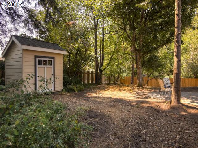 6444 Southwest Radcliff Street Portland, OR 97219 - Photo 14 of 16 Gallery Image 14