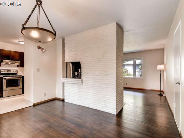 6444 Southwest Radcliff Street Portland, OR 97219 - Photo 4 of 16 Gallery Image 4