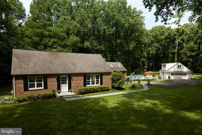 470 Ednor Road Ashton, MD 20861 - Photo 2 of 30 Exterior (Front)
