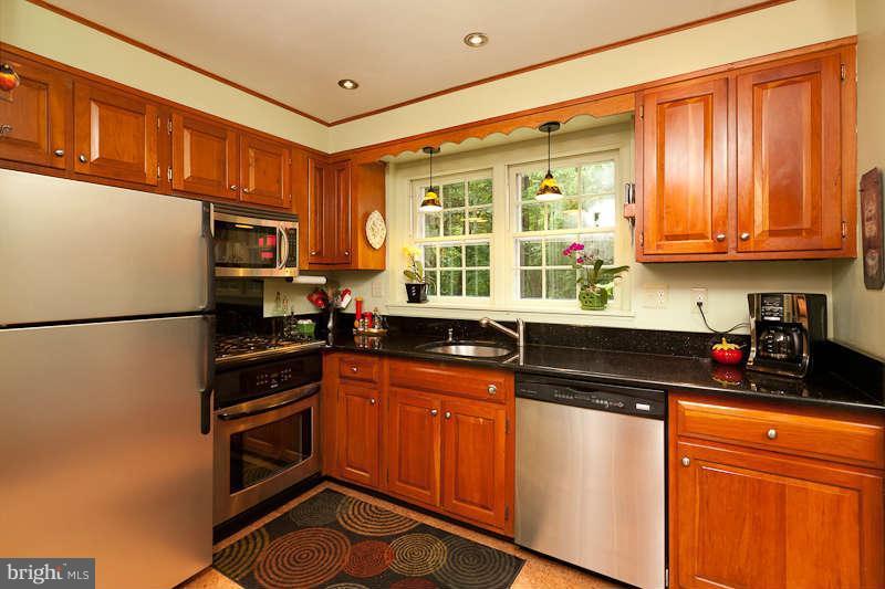 470 Ednor Road Ashton, MD 20861 - Photo 12 of 30 Kitchen