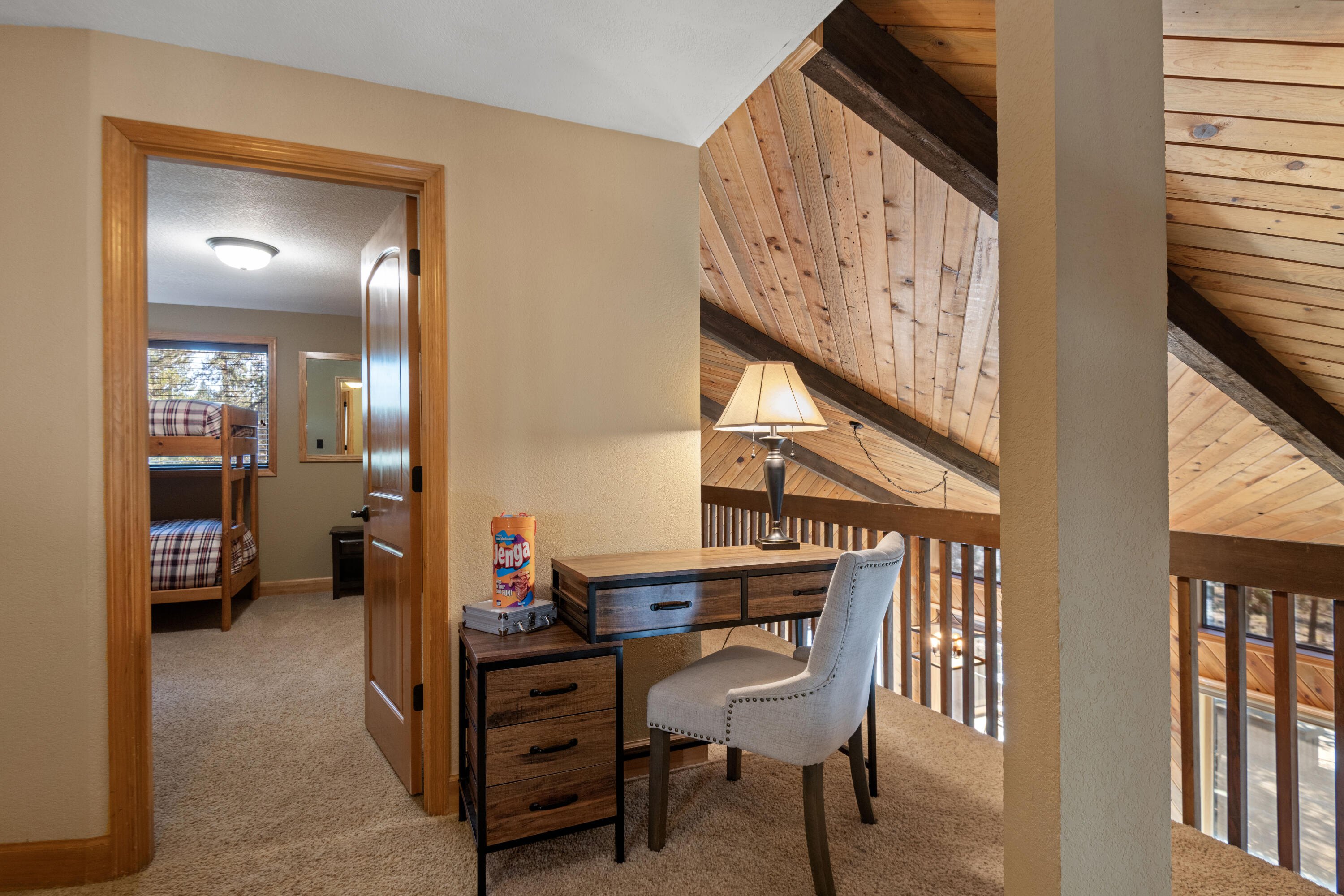 17905 Rhododendron Lane Sunriver, OR 97707 - Photo 23 of 39 35 (1)