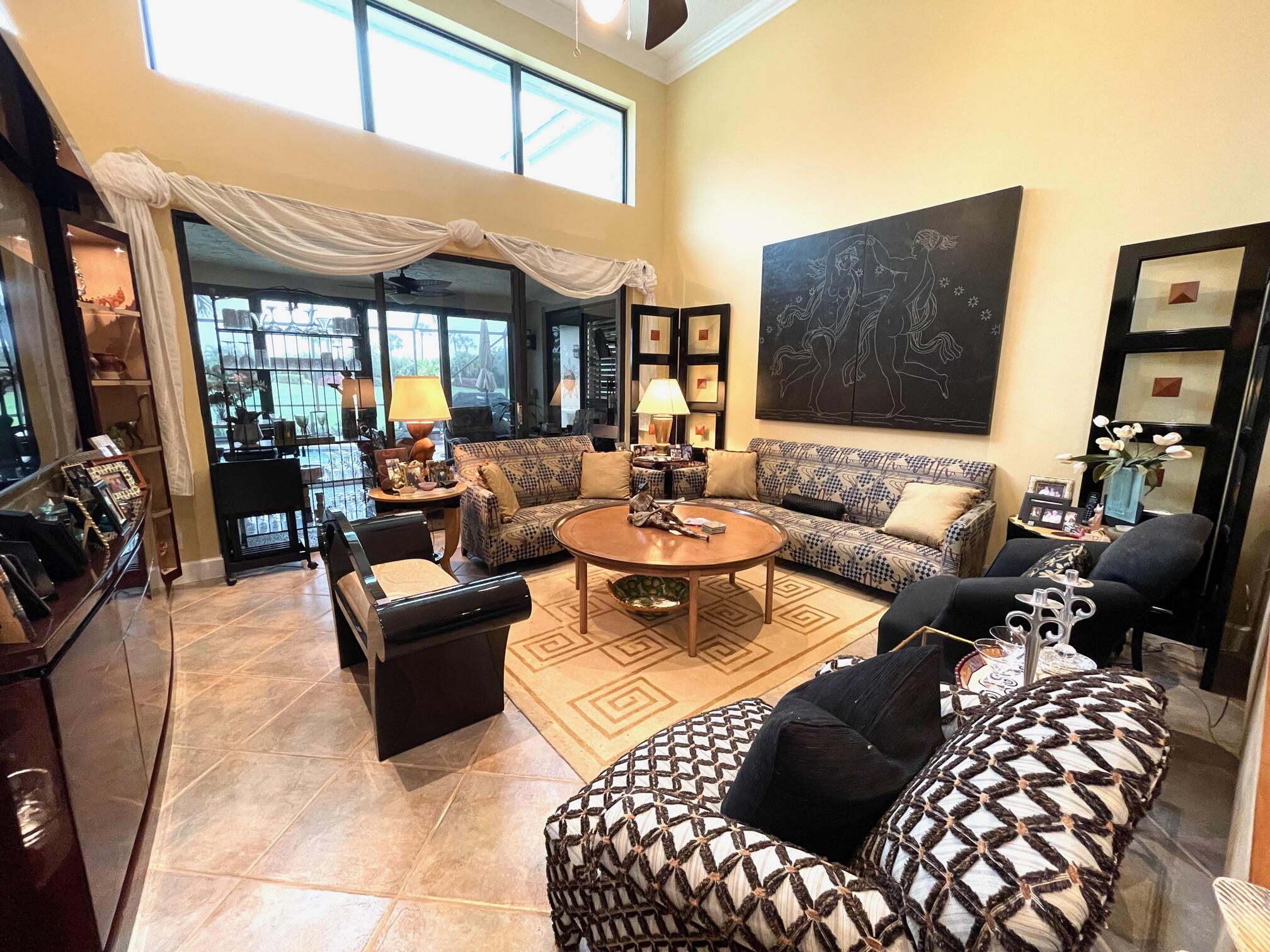 10217 Spyglass Way Boca Raton, FL 33498 - Photo 6 of 27 Grand Living Room