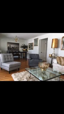 $5,400 | 711 Locust Road, Wilmette, IL 60091