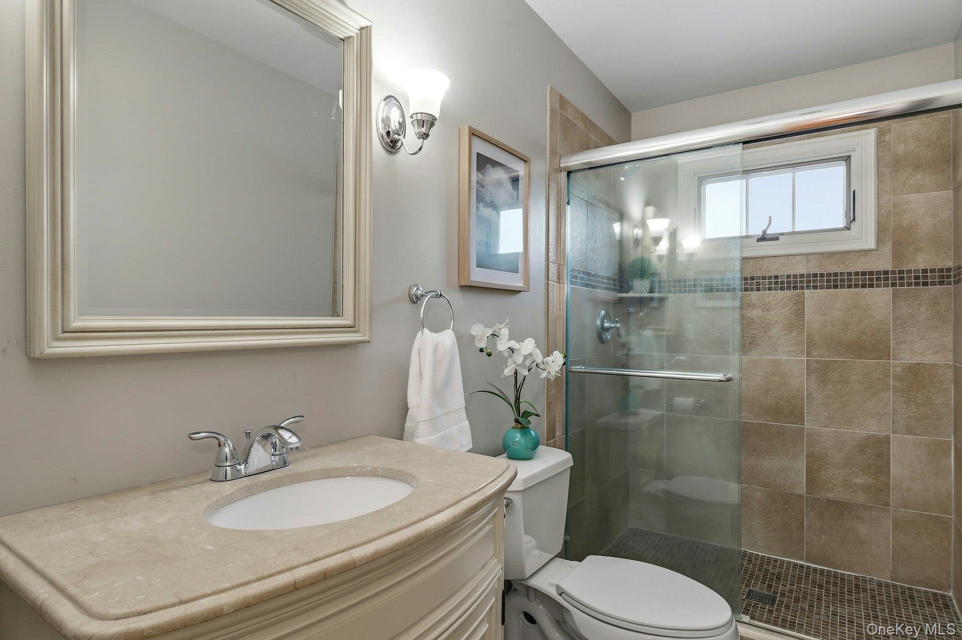 106 Thayer Road Manhasset, NY 11030 - Photo 18 of 40