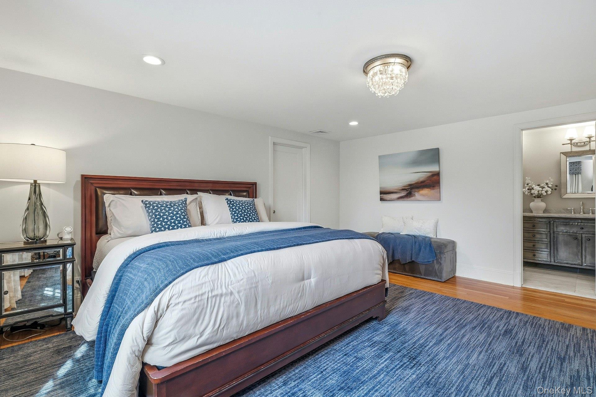 106 Thayer Road Manhasset, NY 11030 - Photo 23 of 40