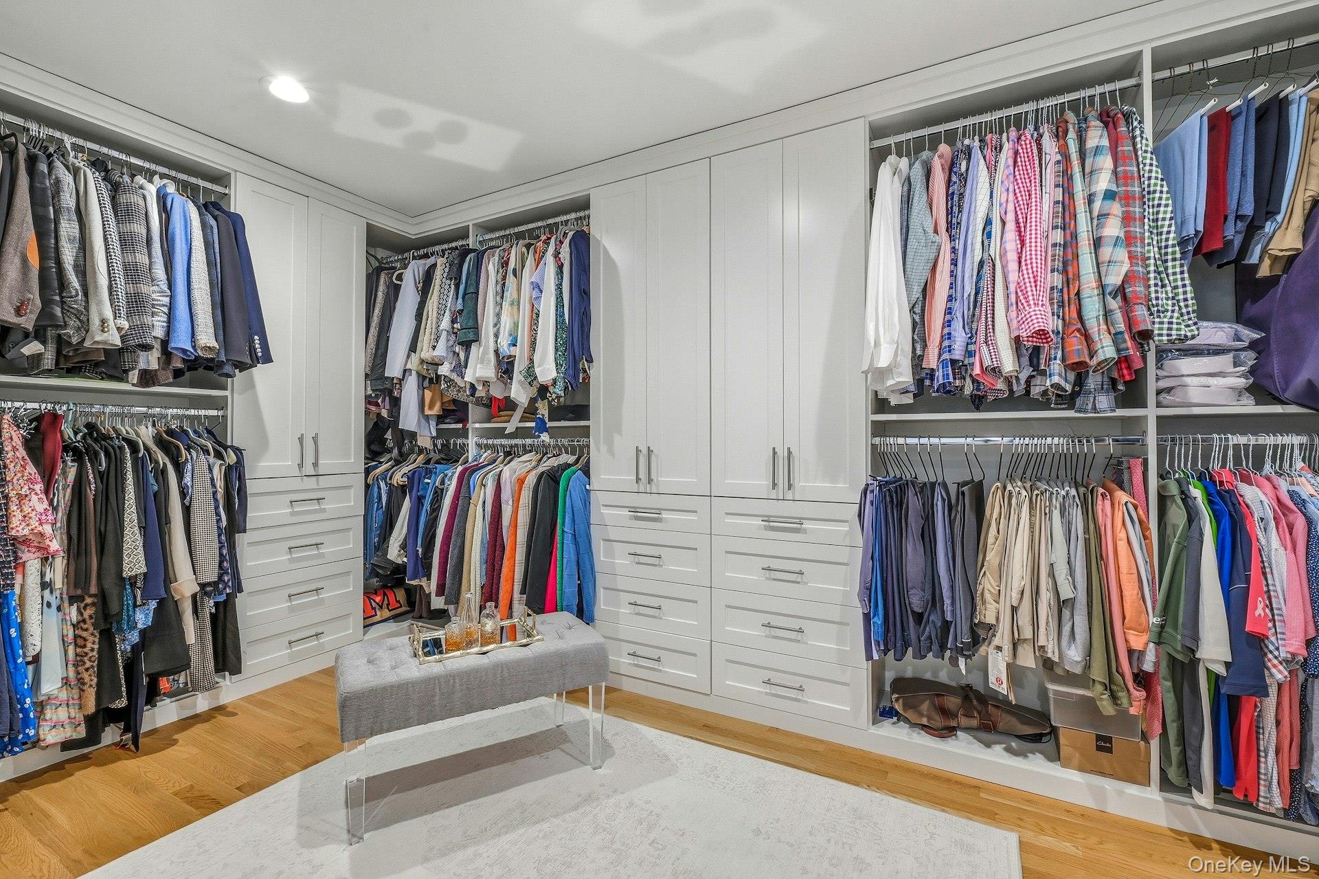 106 Thayer Road Manhasset, NY 11030 - Photo 24 of 40