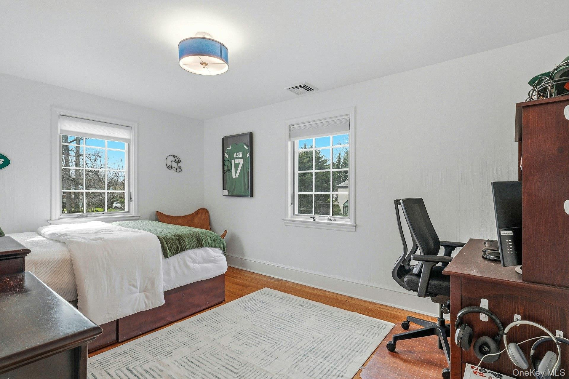 106 Thayer Road Manhasset, NY 11030 - Photo 30 of 40