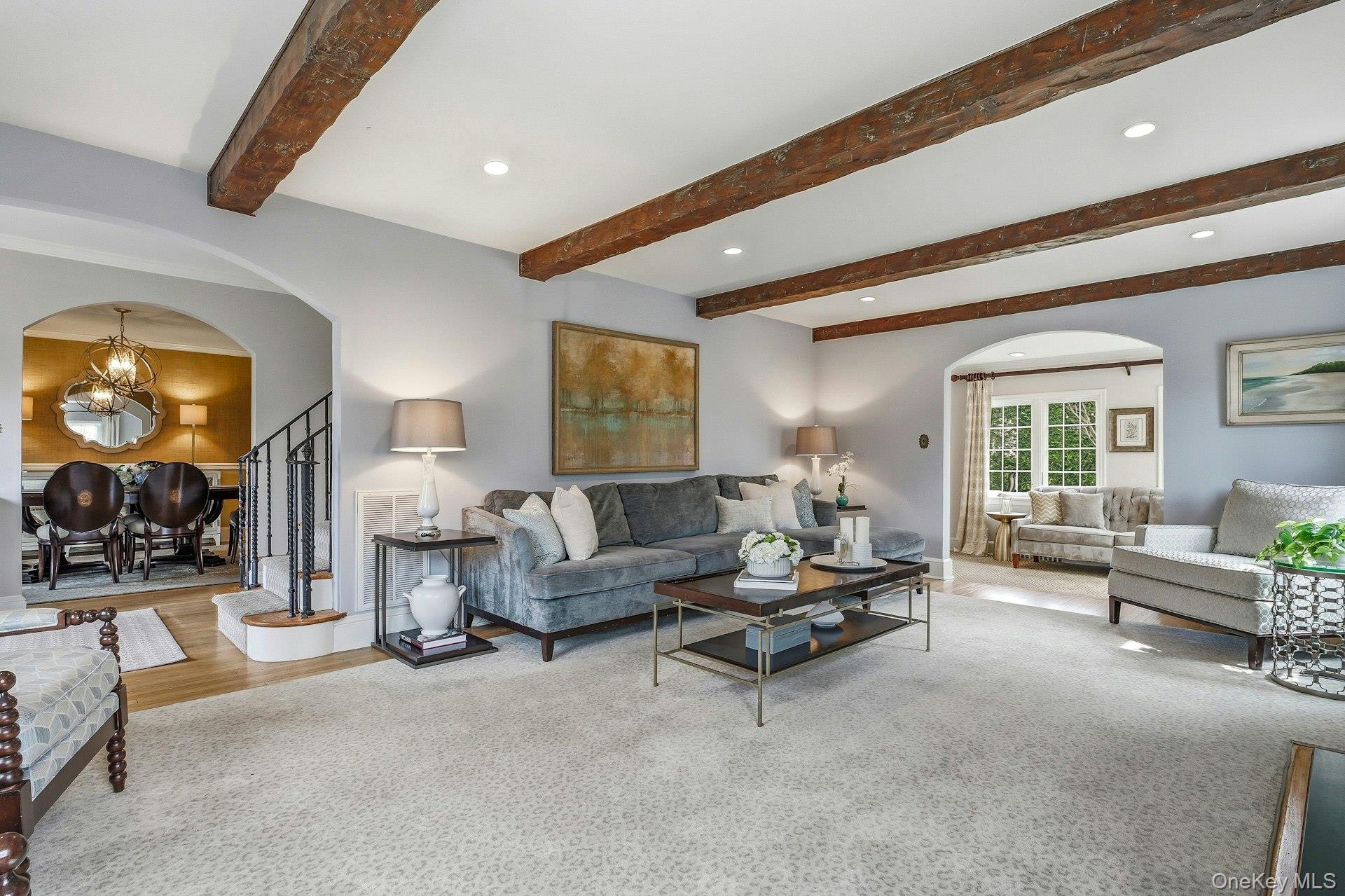 106 Thayer Road Manhasset, NY 11030 - Photo 8 of 40