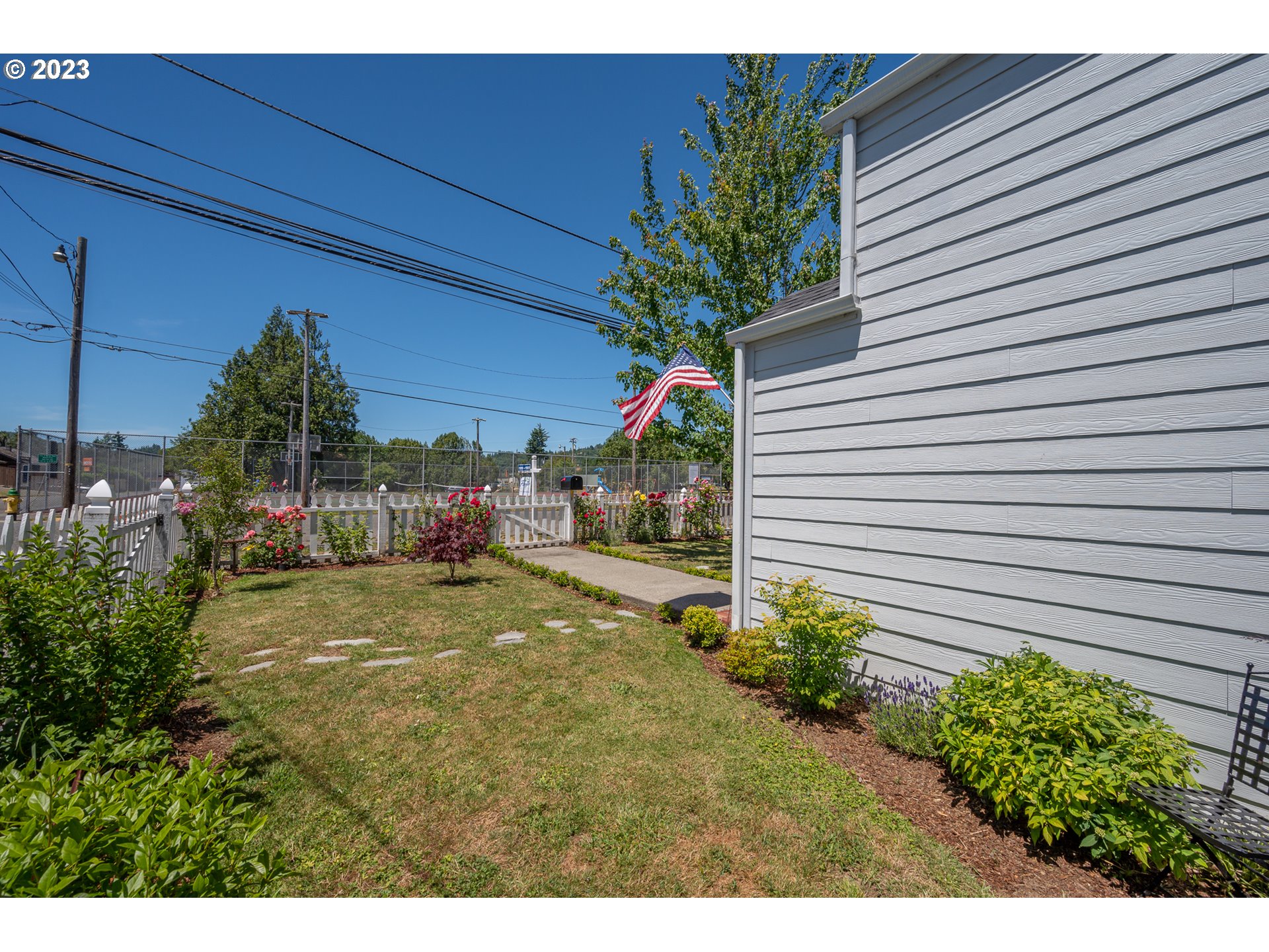 829 C Street Myrtle Point, OR 97458 - Photo 9 of 47 Gallery Image 9
