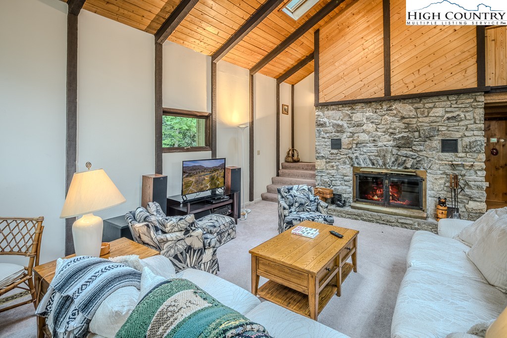 1104 Dogwood Boone, NC 28607 - Photo 4 of 36