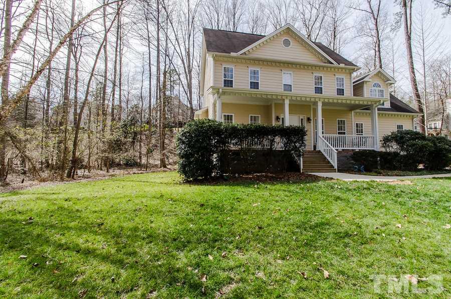 8227 Willow Bend Lane Raleigh, NC 27613 - Photo 3 of 22 Gallery Image 3