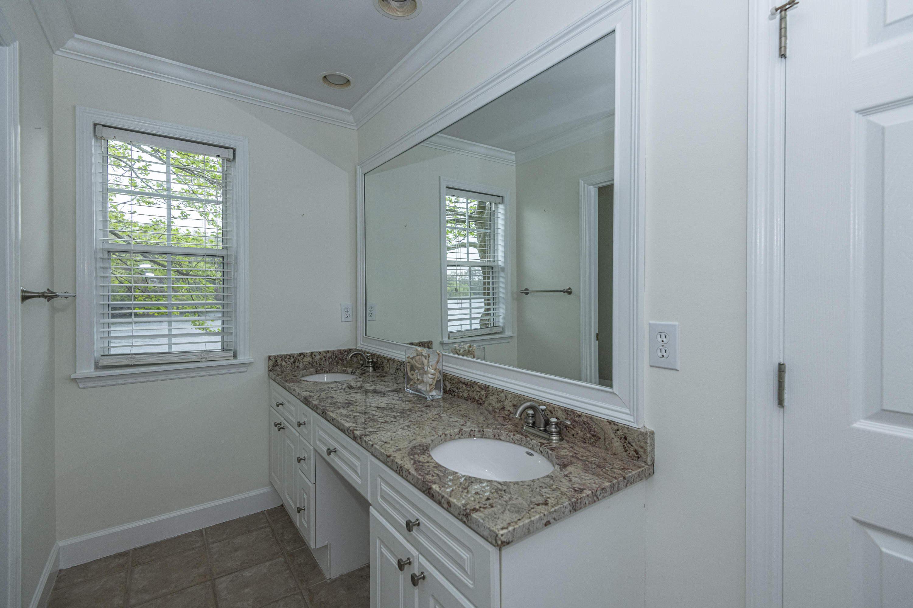 1385 Woodlock Road Mount Pleasant, SC 29464 - Photo 24 of 38 DSC_1236