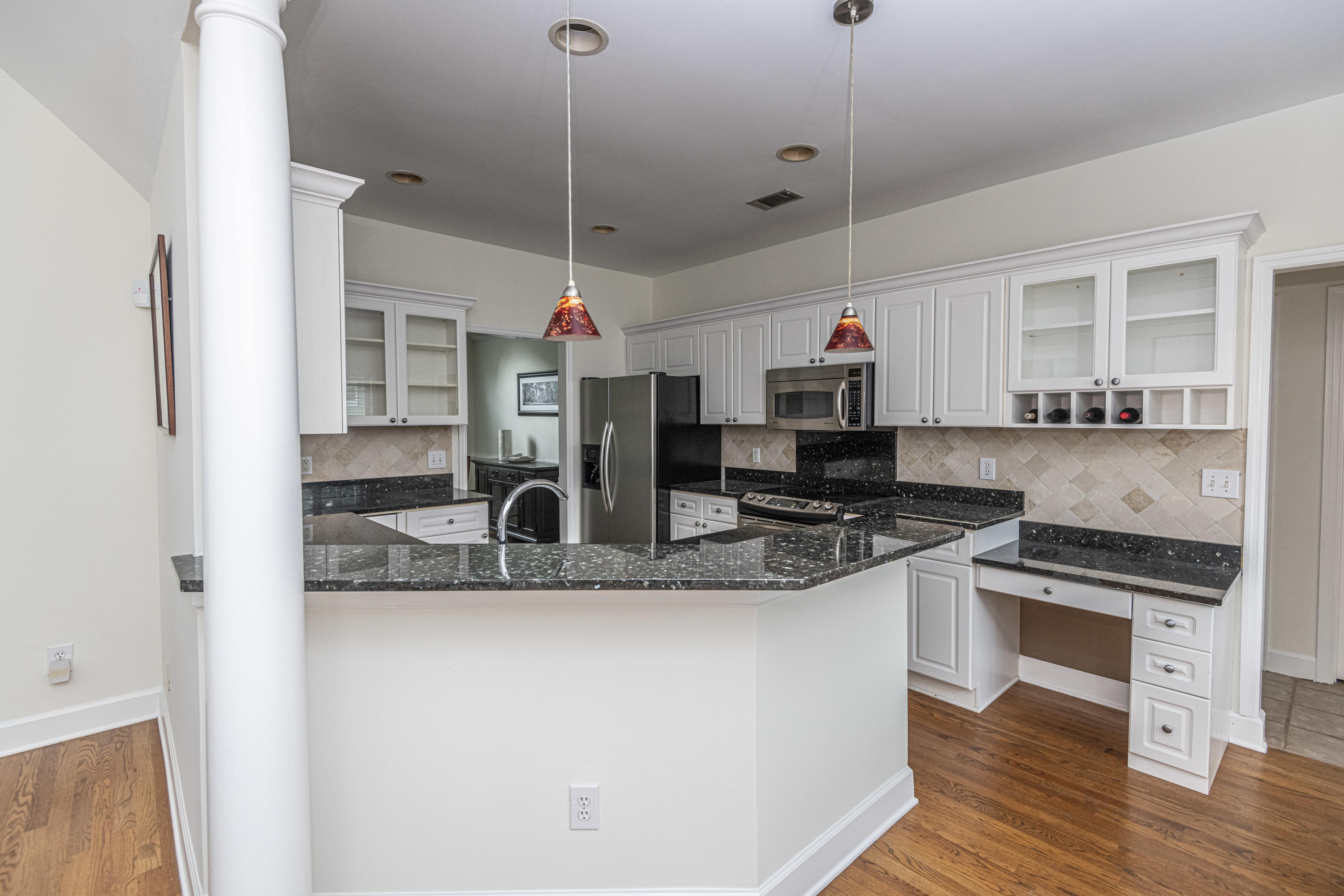 1385 Woodlock Road Mount Pleasant, SC 29464 - Photo 8 of 38 DSC_1218