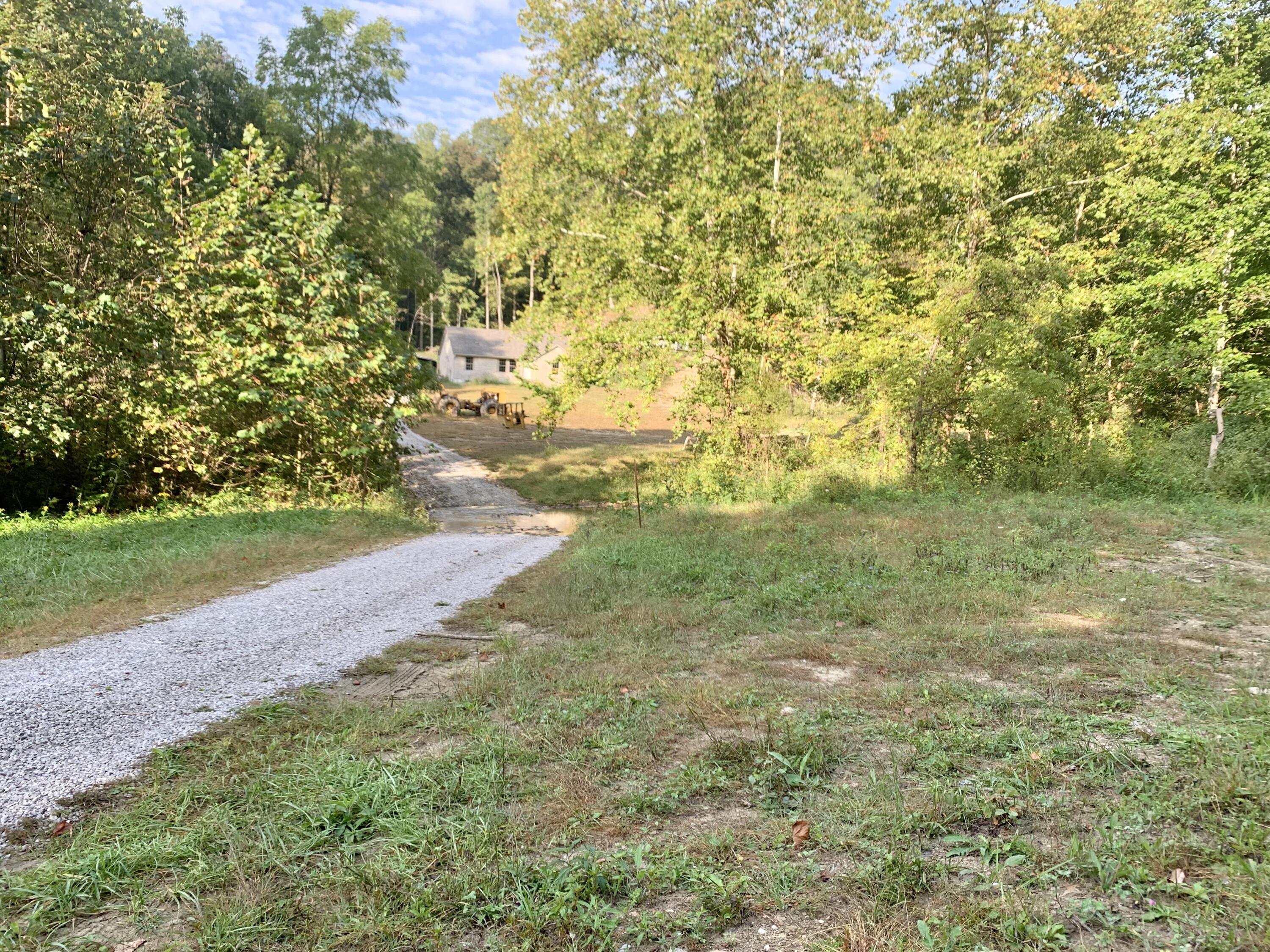 1030 Disputanta Road Mount Vernon, KY 40456 - Photo 5 of 17 A20F6357-E93F-4F85-BEEE-1D1213210321